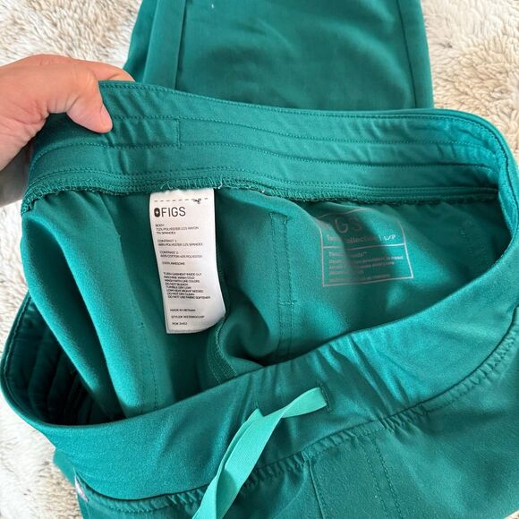 Zamora Figs Jogger Scrub Pants - Picture 2 of 2